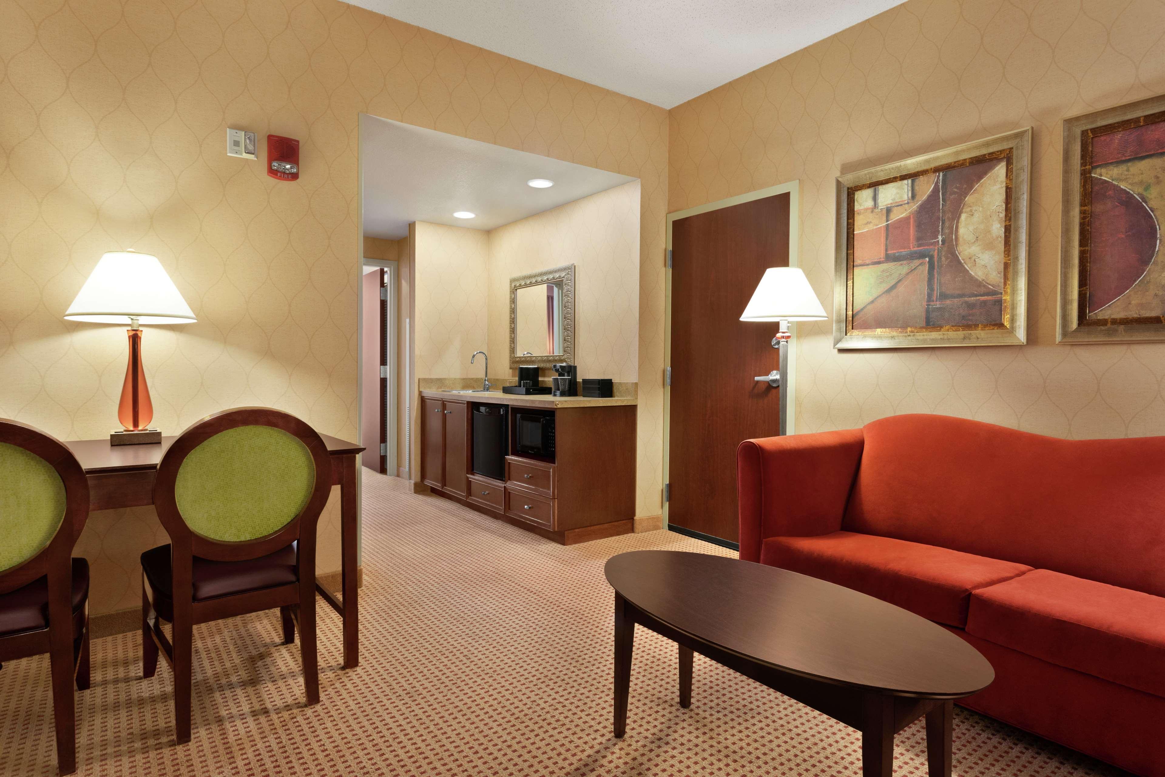Embassy Suites Хантсвилл Экстерьер фото