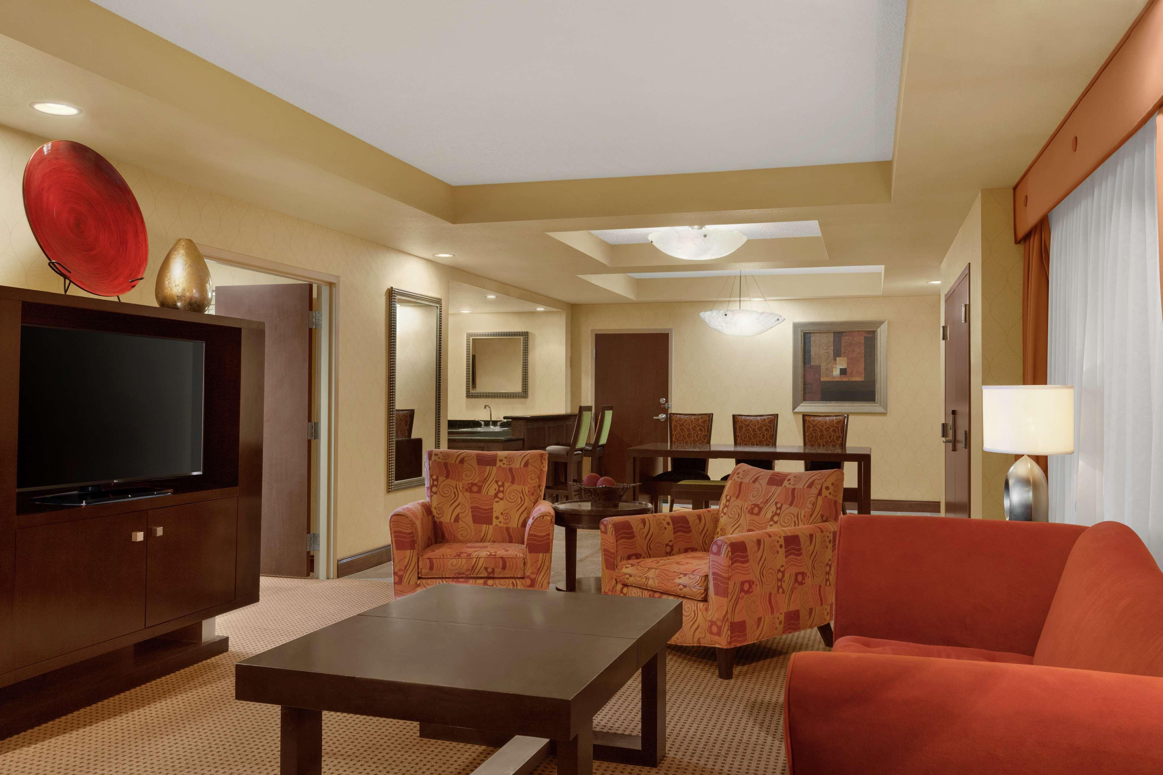 Embassy Suites Хантсвилл Экстерьер фото