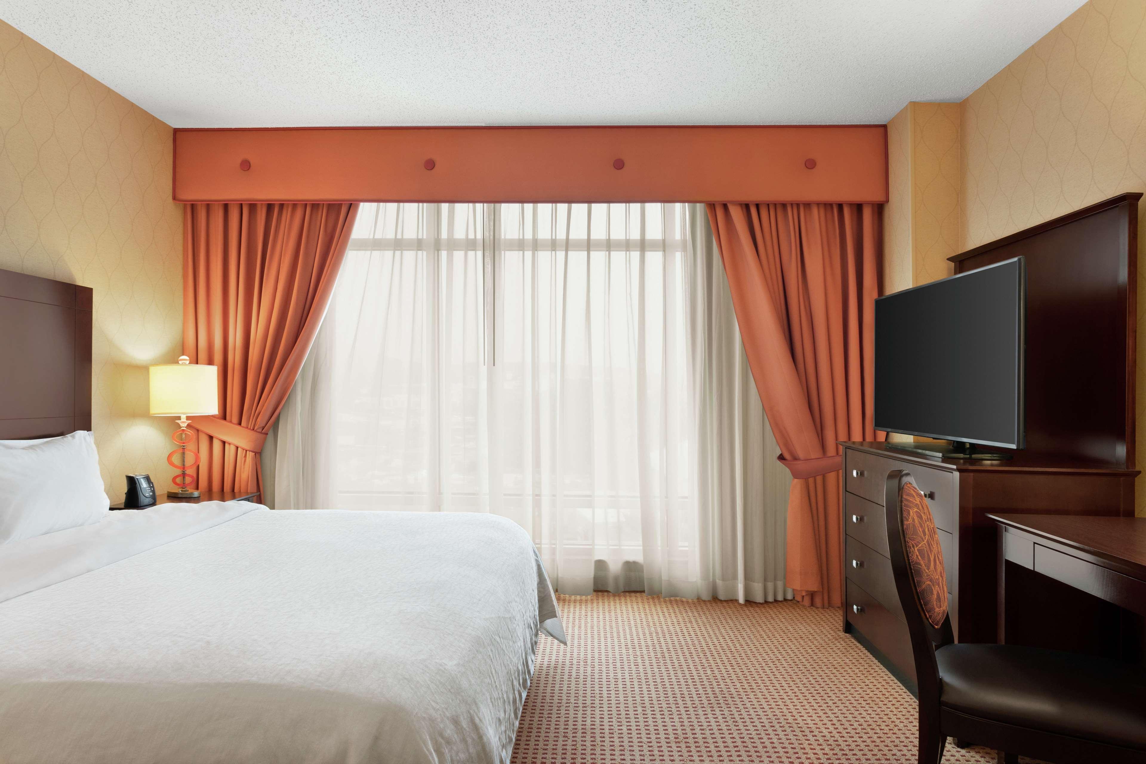 Embassy Suites Хантсвилл Экстерьер фото